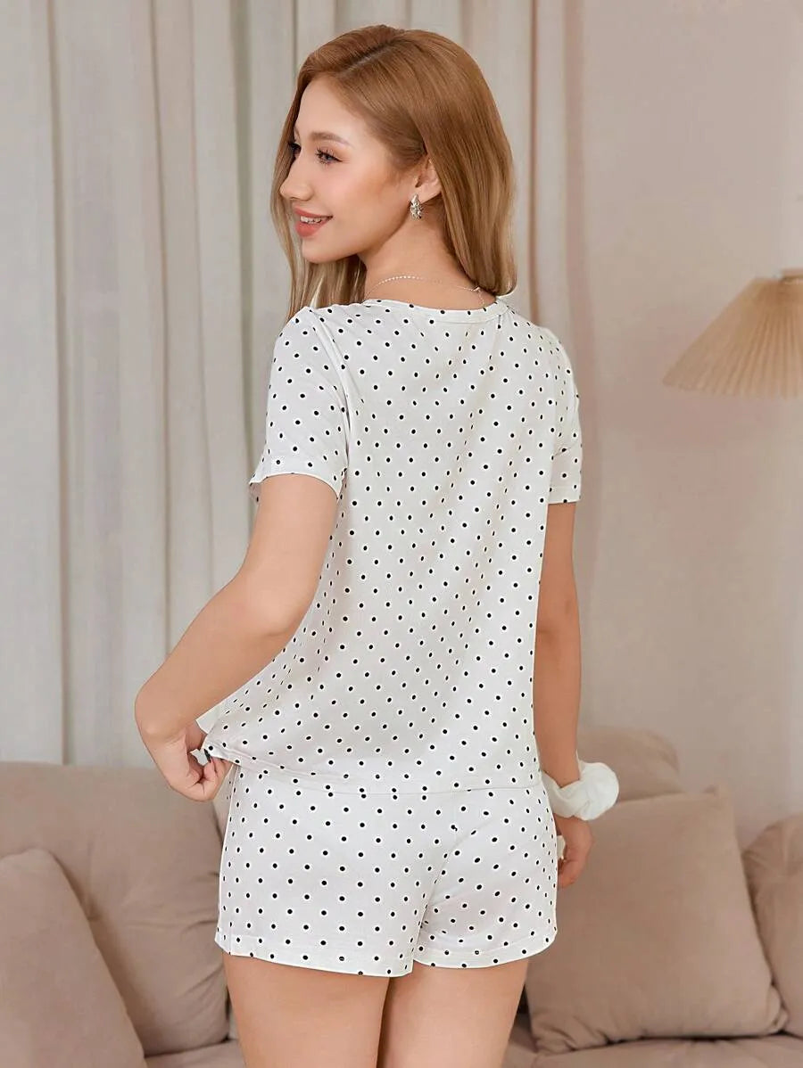 SHEIN Softscene طقم بيجاما قطعتين مع شورت بلون أبيض وأسود