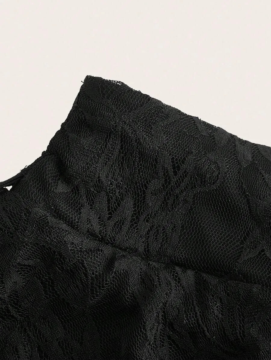 SHEIN MOD تنورة نسائية قصيرة من الدانتيل بطبقتين وخصر برباط وفيونكة بلون أسود