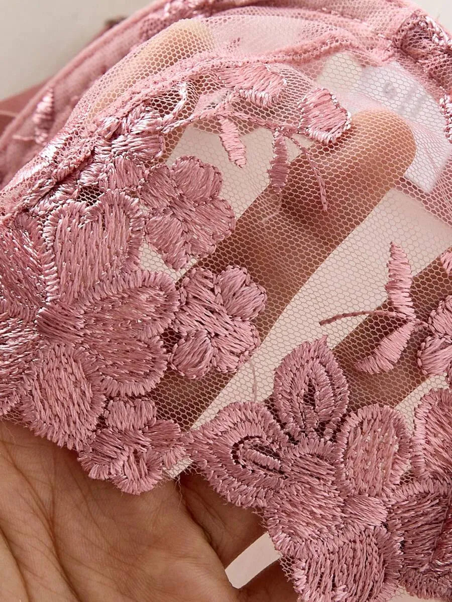 SHEIN Crystal Vow طقم ملابس داخلية من قطعتين بدانتيل وثونغ