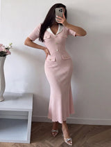 SHEIN NOVVYNE فستان ميدي محبوك ضيق بياقة بحار بيضاء وأزرار أمامية وذيل حورية البحر بلون وردي