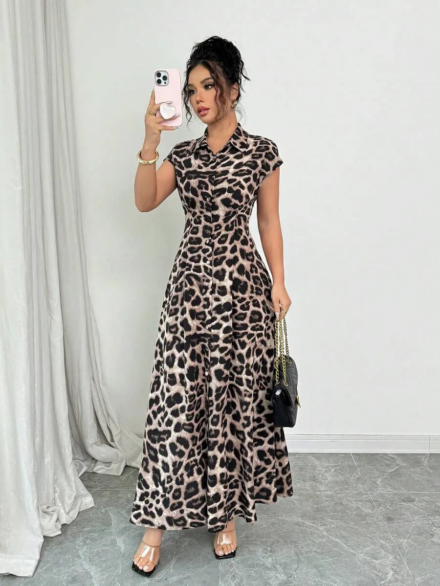 SHEIN Breezaya فستان طويل بياقة قميص وأكمام بات وينج وخصر مرتفع بنقشة نمر بلون بني