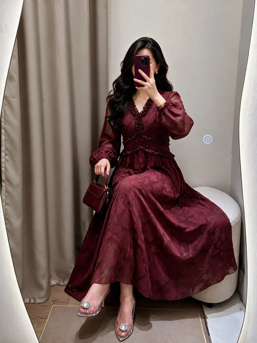 SHEIN NOVVYNE فستان نسائي طويل بياقة وأكمام واسعة وخصر مرتفع وكشكشة بلون عنابي