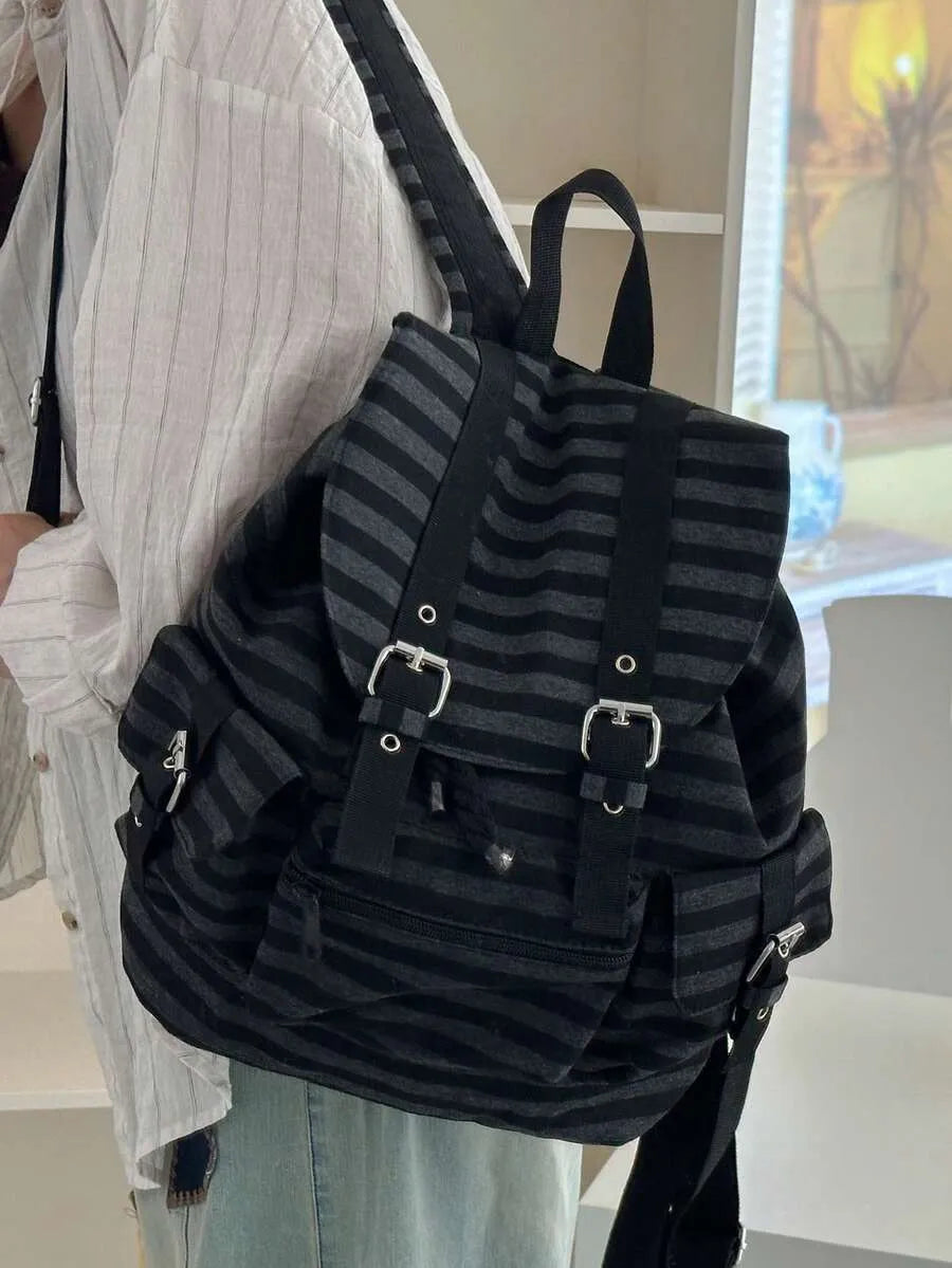 SHEIN حقيبة ظهر مخططة بسعة كبيرة وجيوب متعددة بتصميم بسيط