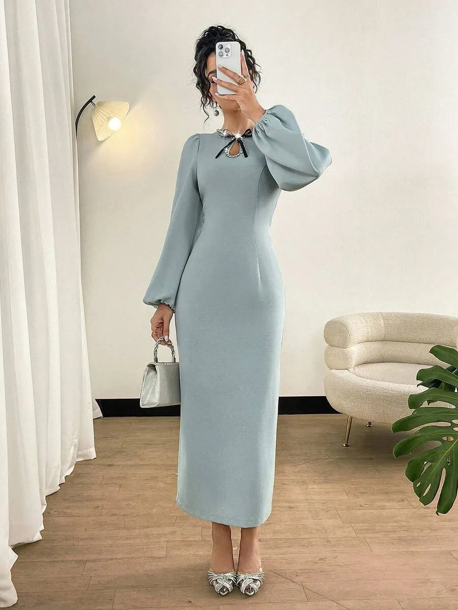 SHEIN Modelyn فستان طويل بياقة هالتر وفيونكة وأكمام طويلة منفوشة وفتحة جانبية بلون أخضر نعناعي