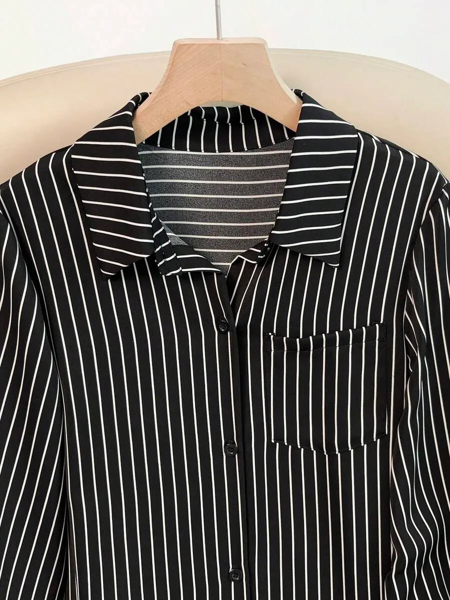 SHEIN قميص نسائي مخطط بأزرار وجيوب وأكمام طويلة بلون الأسود
