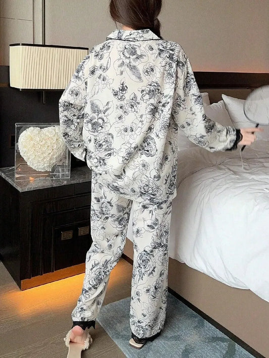 SHEIN طقم بيجامة قطعتين بأكمام طويلة وتطريز دانتيل وزهور بلون أبيض وأسود