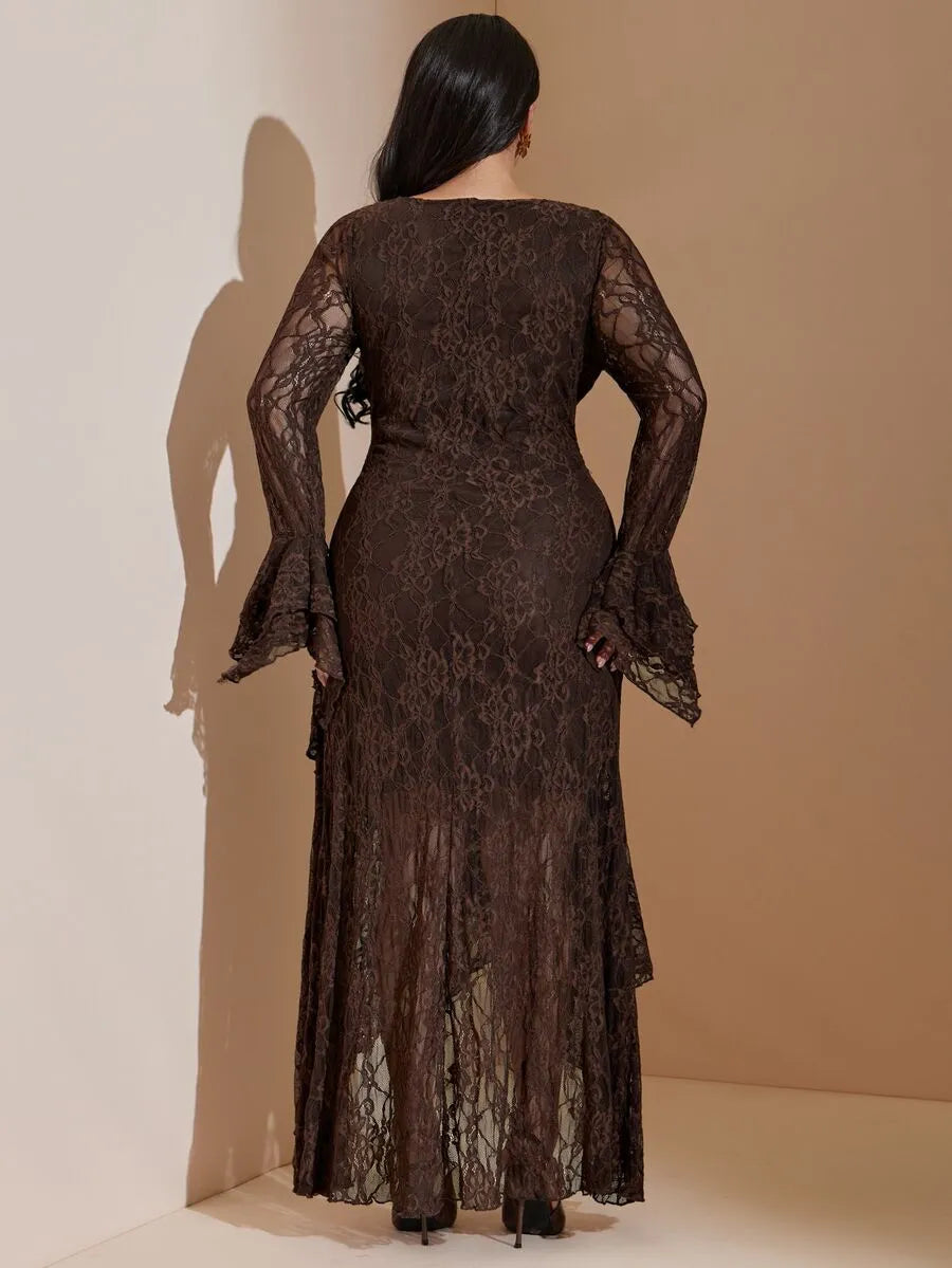 SHEIN BAE CURVE فستان نسائي ميني بياقة مربعة وحافة مكشكشة وتفاصيل دانتيل بلون بني
