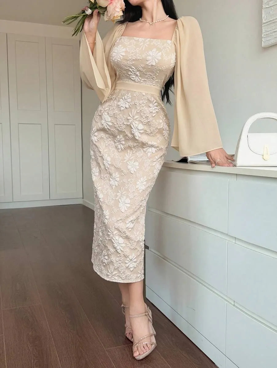SHEIN DAZY فستان طويل بياقة مربعة وأكمام بفتحات ونقشة جاكار بلون بيج