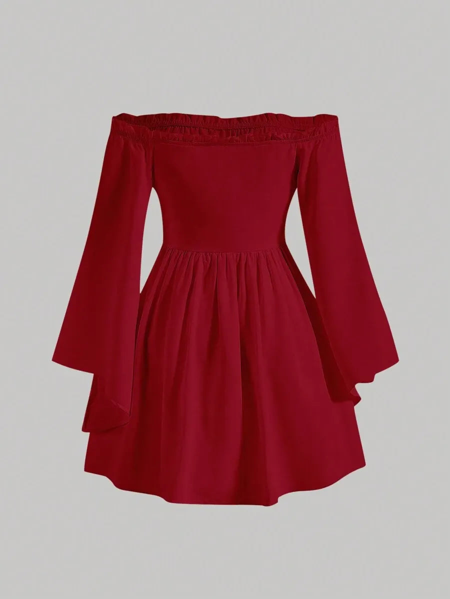 SHEIN MOD فستان نسائي بكتف مكشوف وأكمام جرسية بلون أحمر