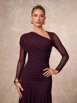 SHEIN Lumalex فستان ماكسي ضيق بياقة غير متماثلة وثنيات وأكمام طويلة بلون كستنائي