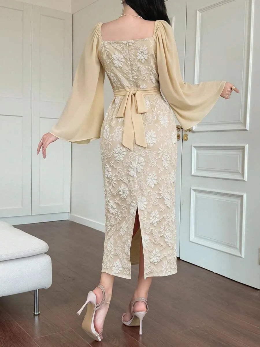 SHEIN DAZY فستان طويل بياقة مربعة وأكمام بفتحات ونقشة جاكار بلون بيج
