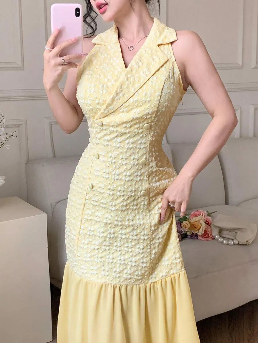 SHEIN Modelyn فستان ميدي بدون أكمام بياقة غربية وخصر مرتفع ونقشة نباتات بلون أصفر
