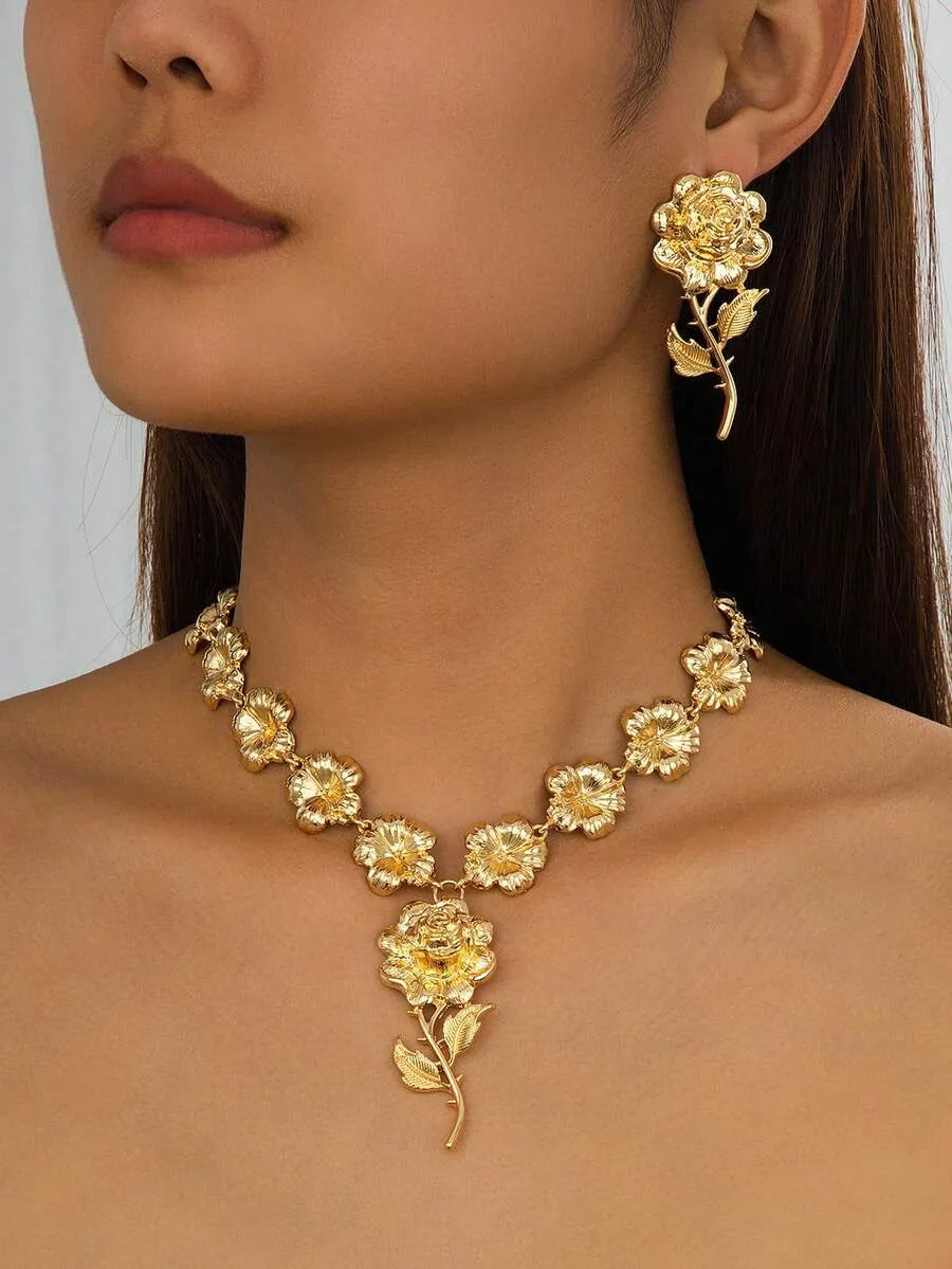 SHEIN طقم مجوهرات نسائي 4 قطع بتصميم زهرة خماسية البتلات بلون ذهبي