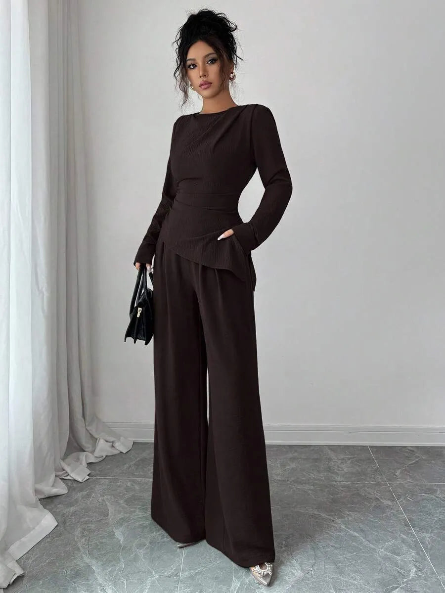 SHEIN Raffinéa طقم نسائي قطعتين بلوزة بأكمام طويلة وتصميم غير متماثل وبنطال بلون بني