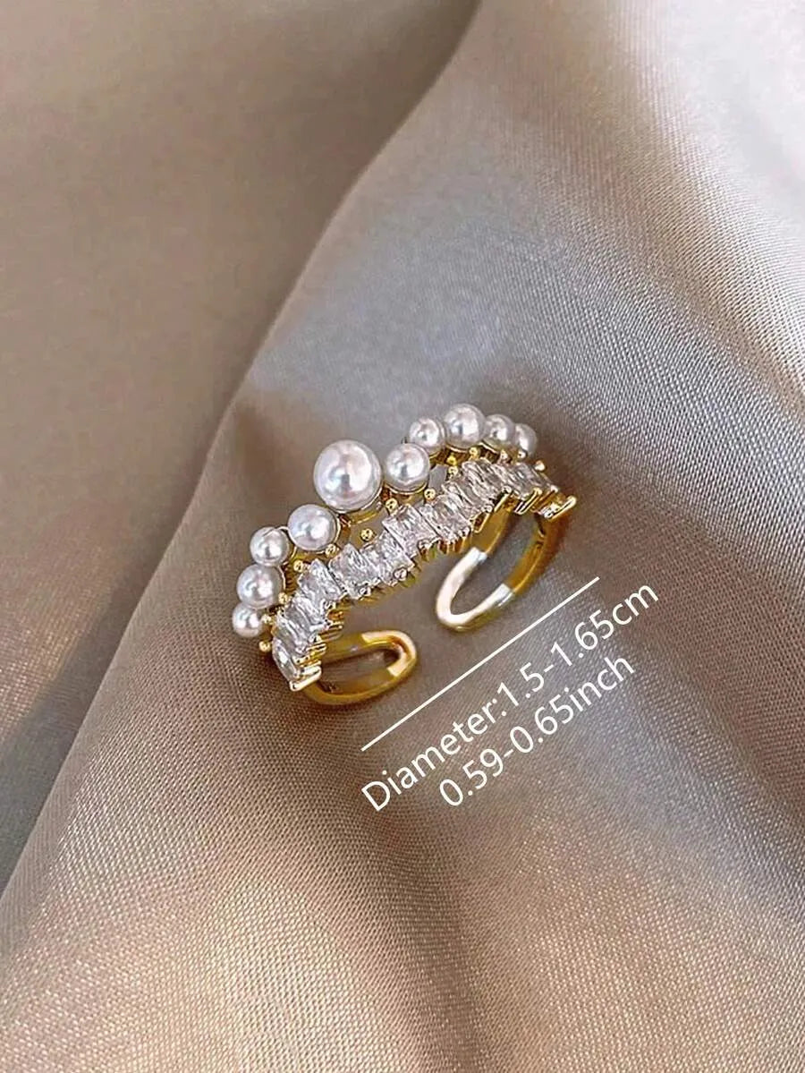SHEIN خاتم نسائي نحاسي أنيق مزين بالزركونيا بلون ذهبي