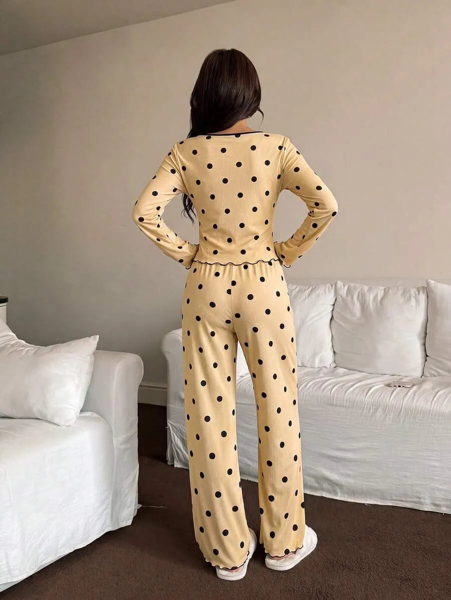SHEIN Napfluff طقم بيجامة قطعتين بطبعة نقاط بولكا وأكمام طويلة بلون أصفر