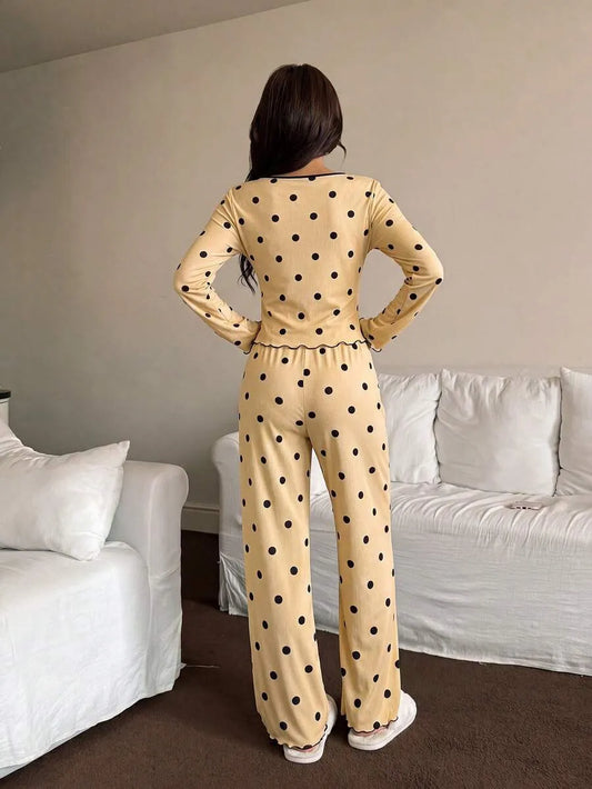 SHEIN Napfluff طقم بيجامة قطعتين بطبعة نقاط بولكا وأكمام طويلة بلون أصفر