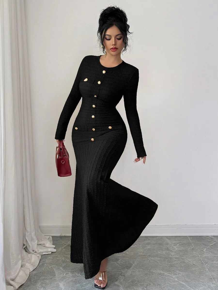SHEIN Modelyn فستان محبوك ماكسي بياقة دائرية وأزرار ذهبية أمامية وأكمام طويلة بلون أسود