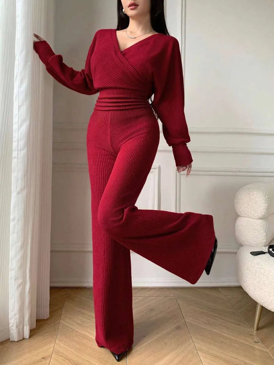 SHEIN Celisse جمبسوت محبوك بياقة متداخلة وخصر محدد وساق واسعة بلون أحمر