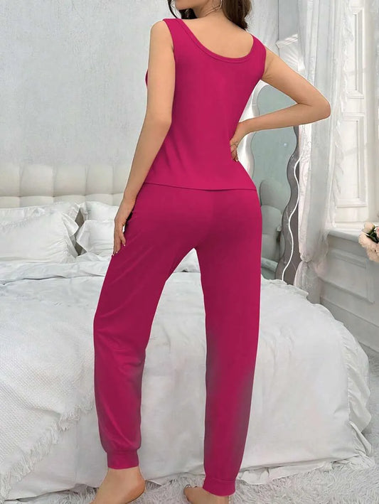 SHEIN طقم قطعتين بيجاما مخططة بتوب بدون أكمام وبنطلون طويل بلون روز أحمر