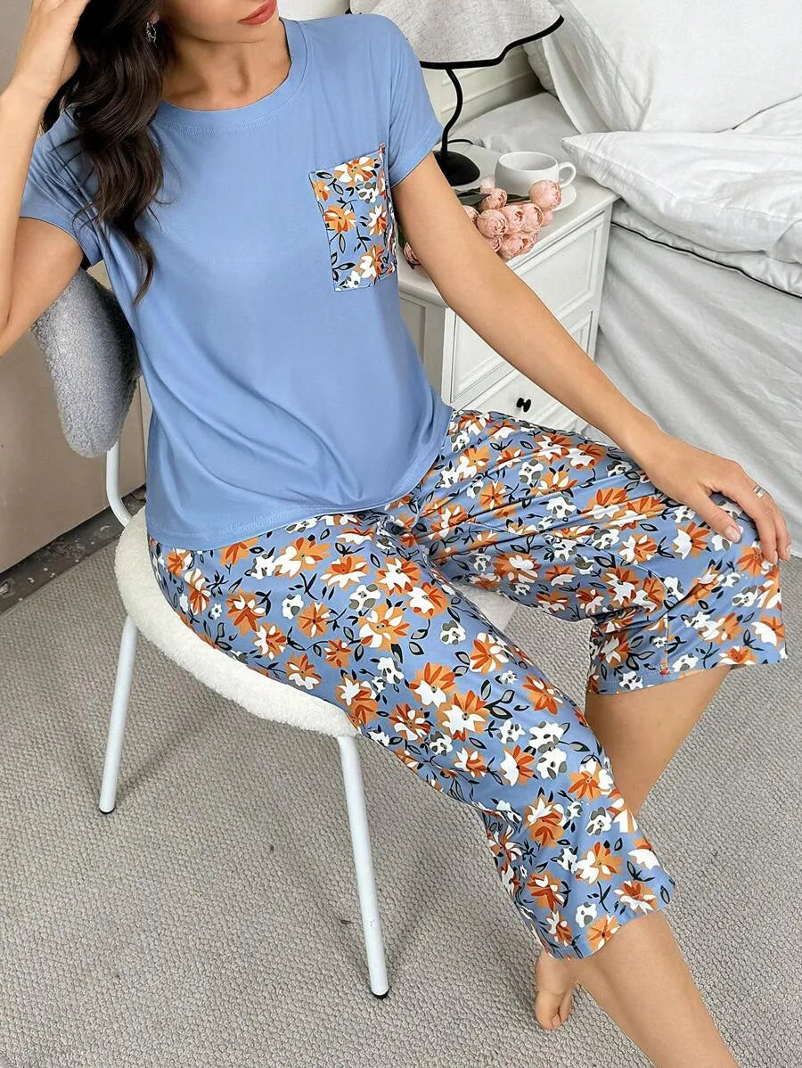 SHEIN Serenescape طقم قطعتين بطبعة أزهار مع بنطلون كابري متعدد الألوان