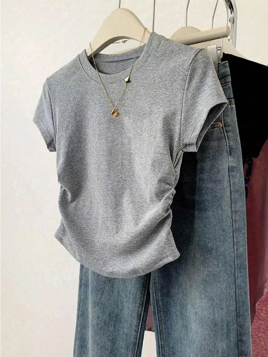 SHEIN تي شيرت نسائي ضيق مخطط بأكمام قصيرة بلون الأسود