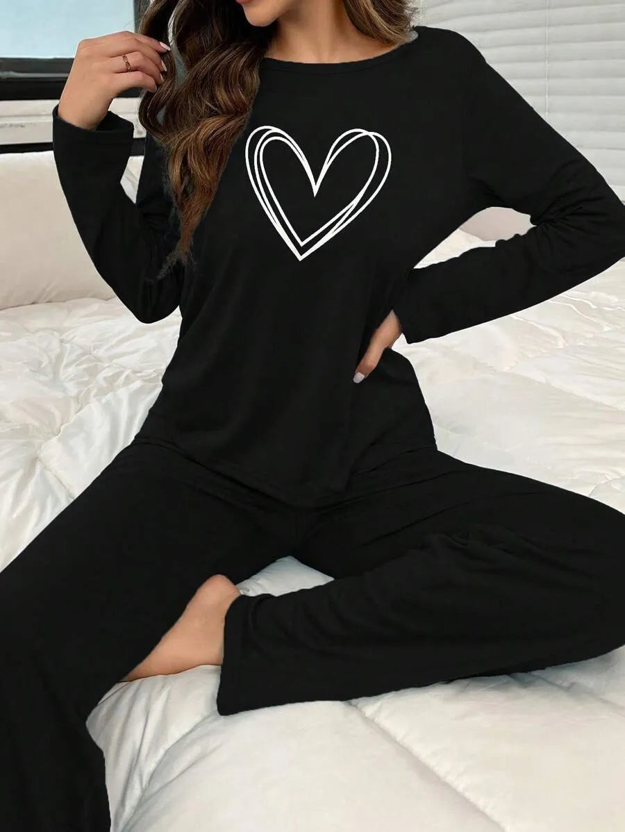 SHEIN Lazeform طقم بيجامة قطعتين بأكمام طويلة وبنطلون بطبعة قلوب بلون أسود