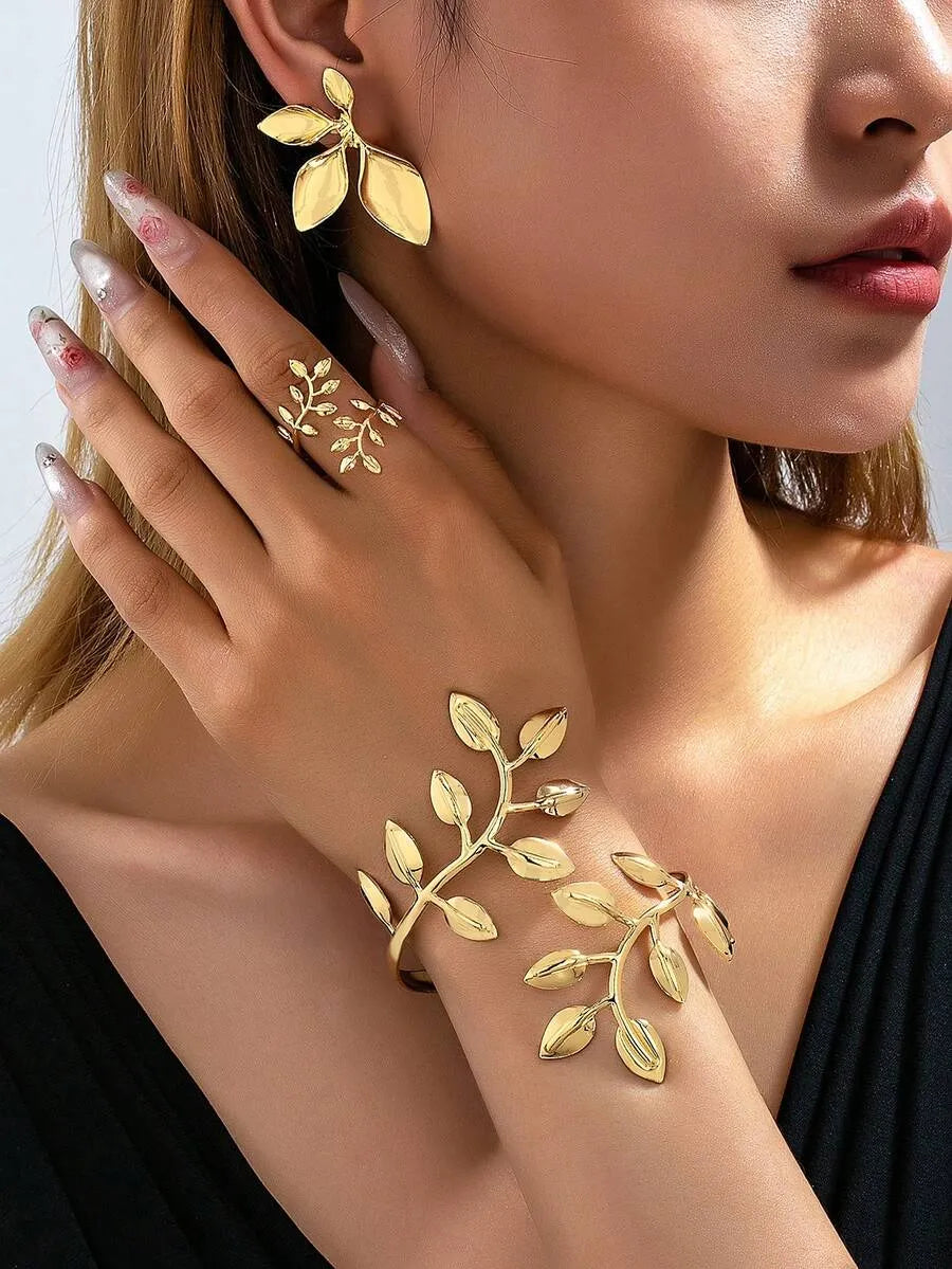 SHEIN طقم مجوهرات نسائي 4 قطع سوار وخاتم وأقراط بلون ذهبي أصفر