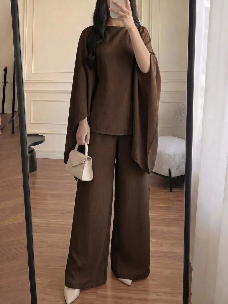 SHEIN طقم نسائي قطعتين بلوزة بأكمام خفاش وبنطال بخصر مجمع بلون بني داكن