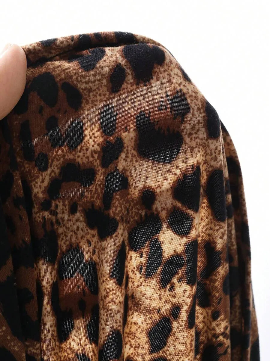SHEIN DAZY فستان نوم بلون بني شوكولاتة وحمالات رفيعة وظهر مكشوف