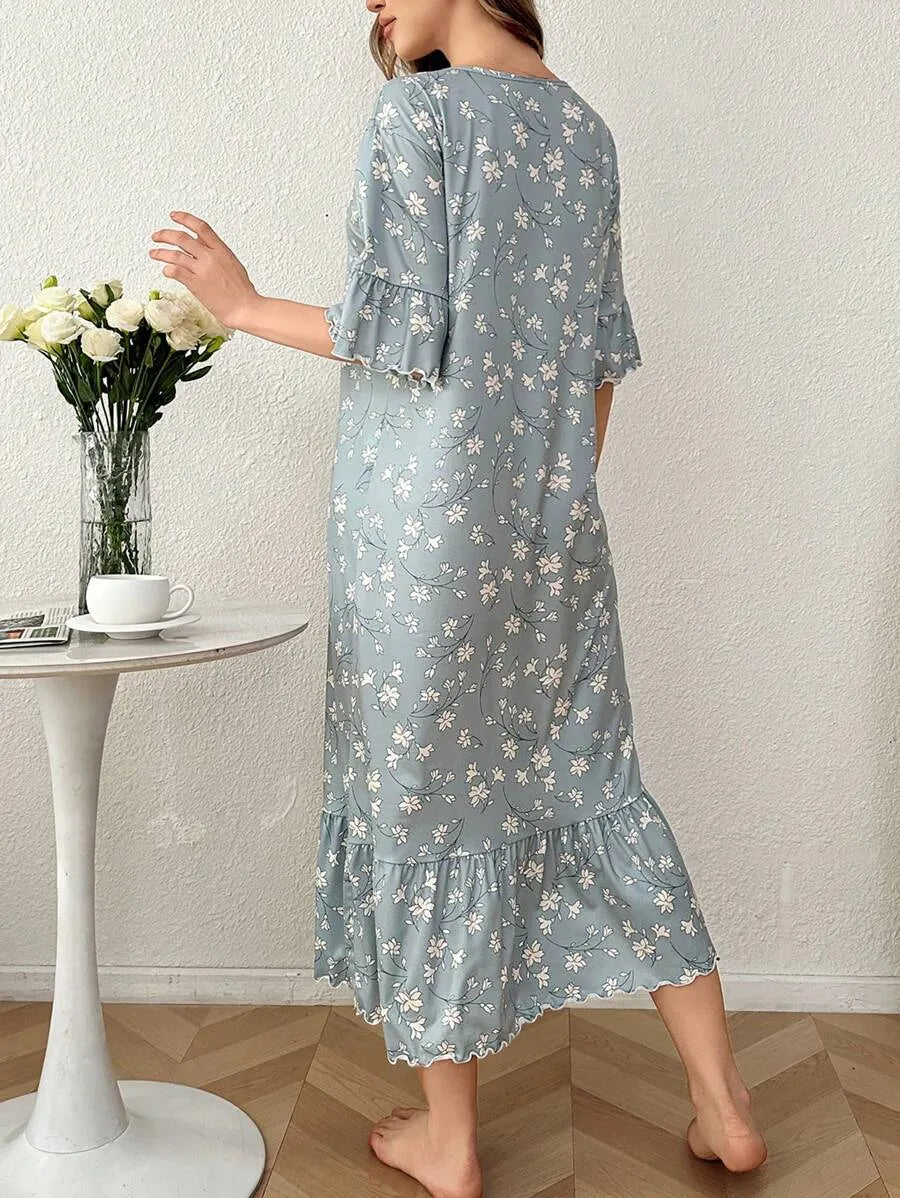 SHEIN CottageSlumber فستان نوم طويل بلون متعدد الألوان وحافة مكشكشة وأكمام نصفية