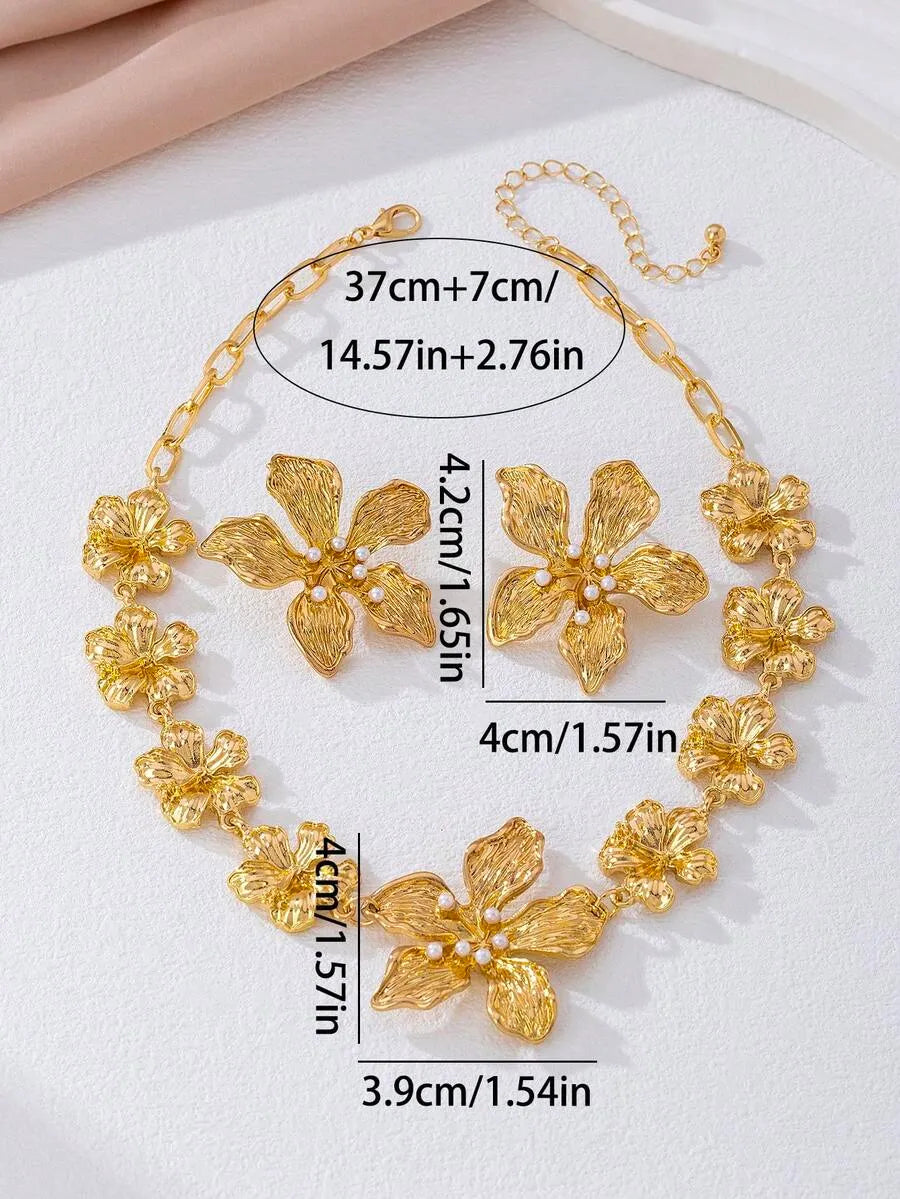 SHEIN طقم مجوهرات نسائي 4 قطع بتصميم زهرة خماسية البتلات بلون ذهبي