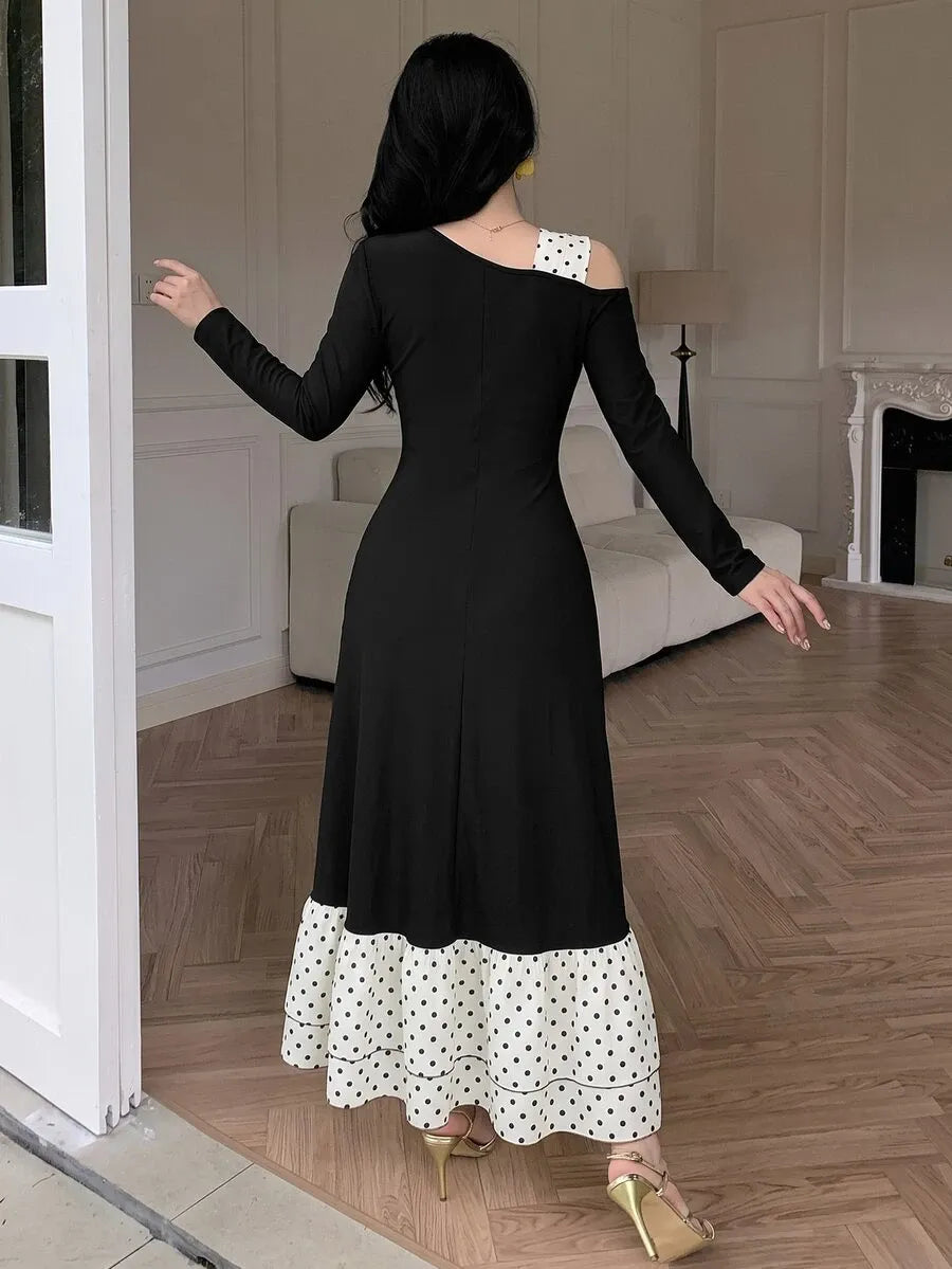 SHEIN Modelyn فستان ميدي بياقة دائرية وأكمام طويلة وفيونكة كبيرة ونقشة نقاط بالأبيض والأسود