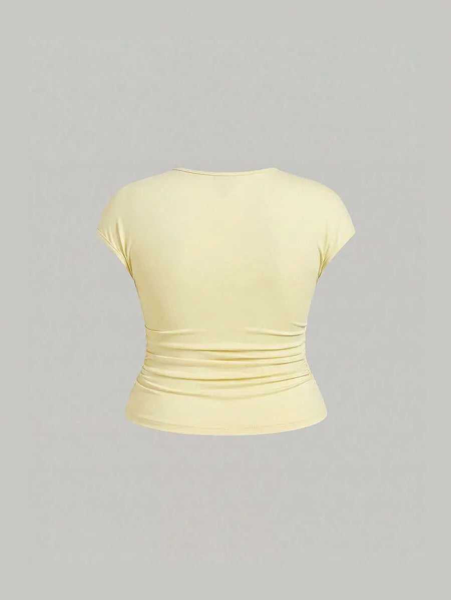 SHEIN MOD تي شيرت نسائي ضيق بتصميم مجعد وأكمام قصيرة واسعة بلون أصفر