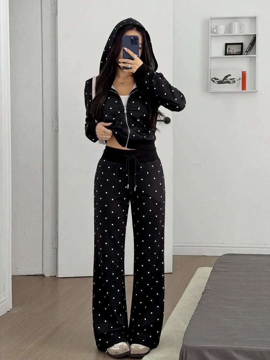 SHEIN EZwear طقم نسائي قطعتين جاكيت قصير بقبعة وبنطال واسع بلون الأسود والأبيض