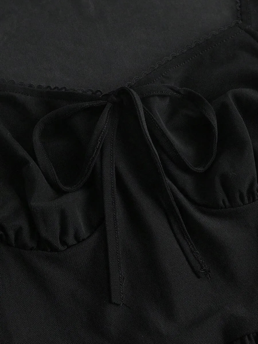 SHEIN MOD فستان نسائي من الشبك بياقة قلب وأكمام قصيرة بلون أسود