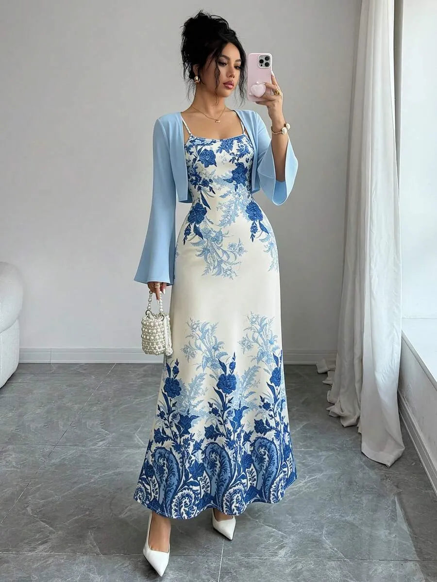 SHEIN طقم كارديجان محبوك بأكمام واسعة مع فستان بطبعة زهور بلون الأزرق