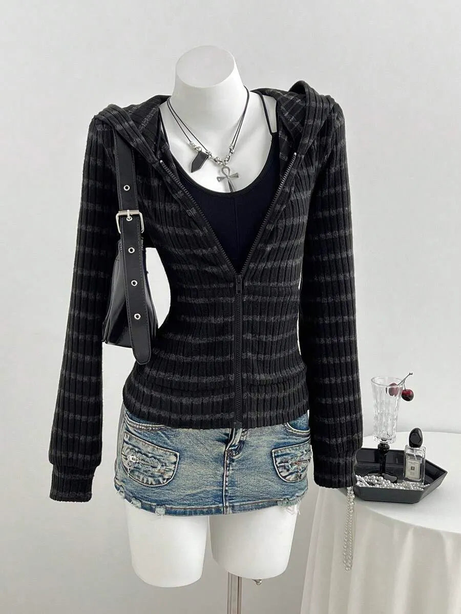 SHEIN ICON سويت شيرت نسائي مضلع بغطاء رأس وسحاب بلون الأسود
