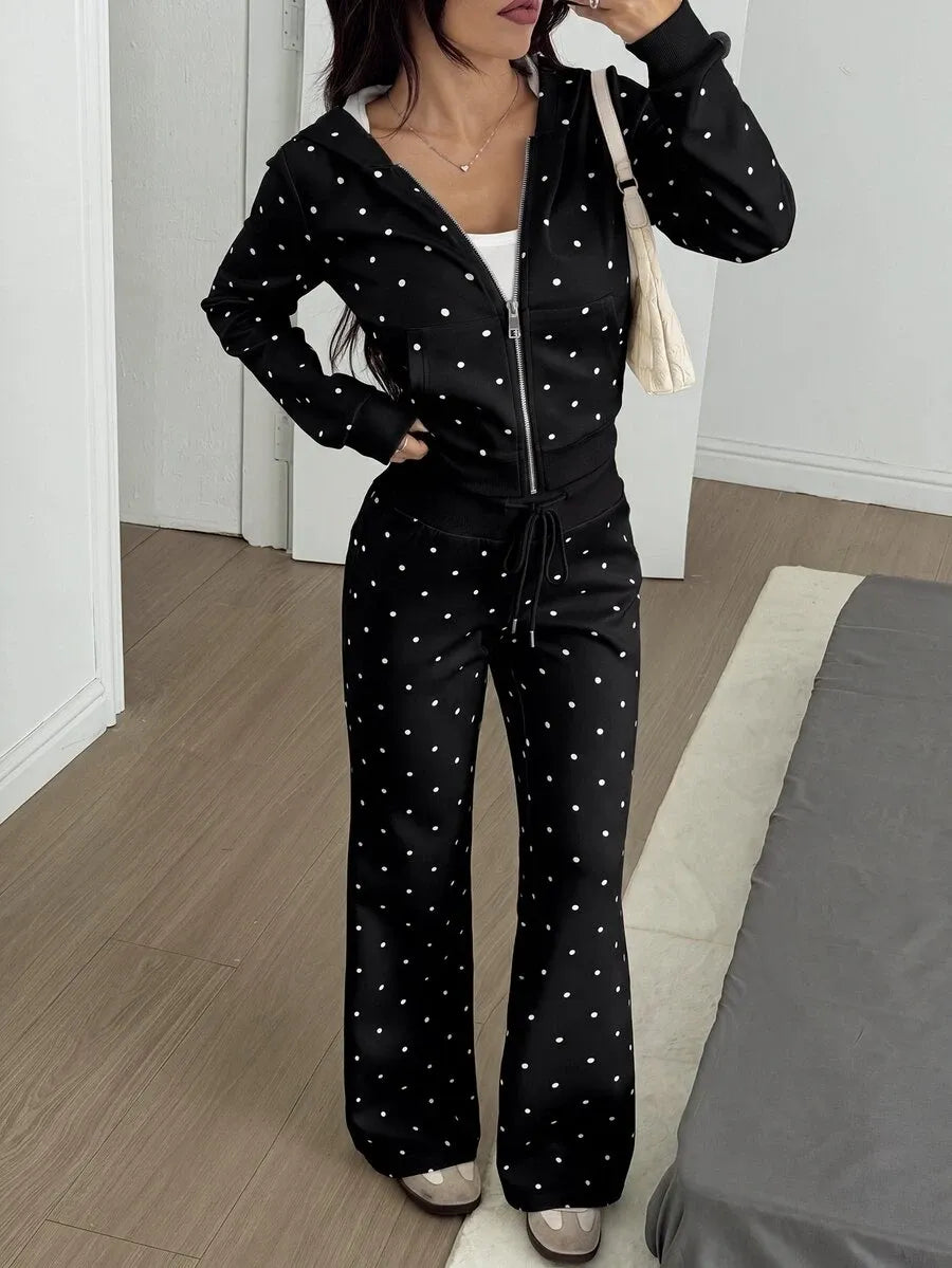 SHEIN EZwear طقم نسائي قطعتين جاكيت قصير بقبعة وبنطال واسع بلون الأسود والأبيض