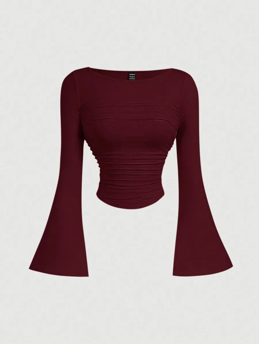SHEIN MOD تي شيرت نسائي ضيق بياقة قارب وأكمام جرسية وتجاعيد جانبية بلون عنابي