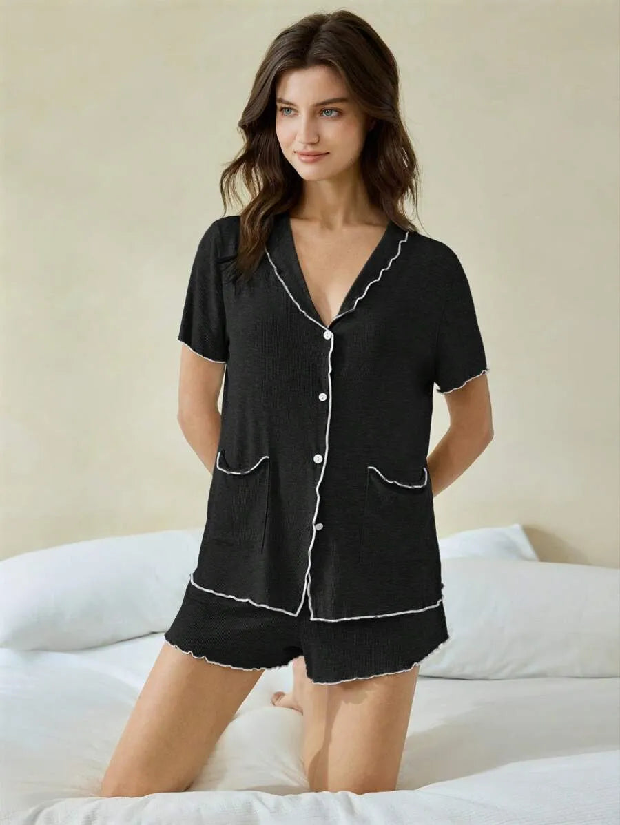 SHEIN Ocili طقم بيجامة قطعتين بأكمام قصيرة وشورت بلون أسود