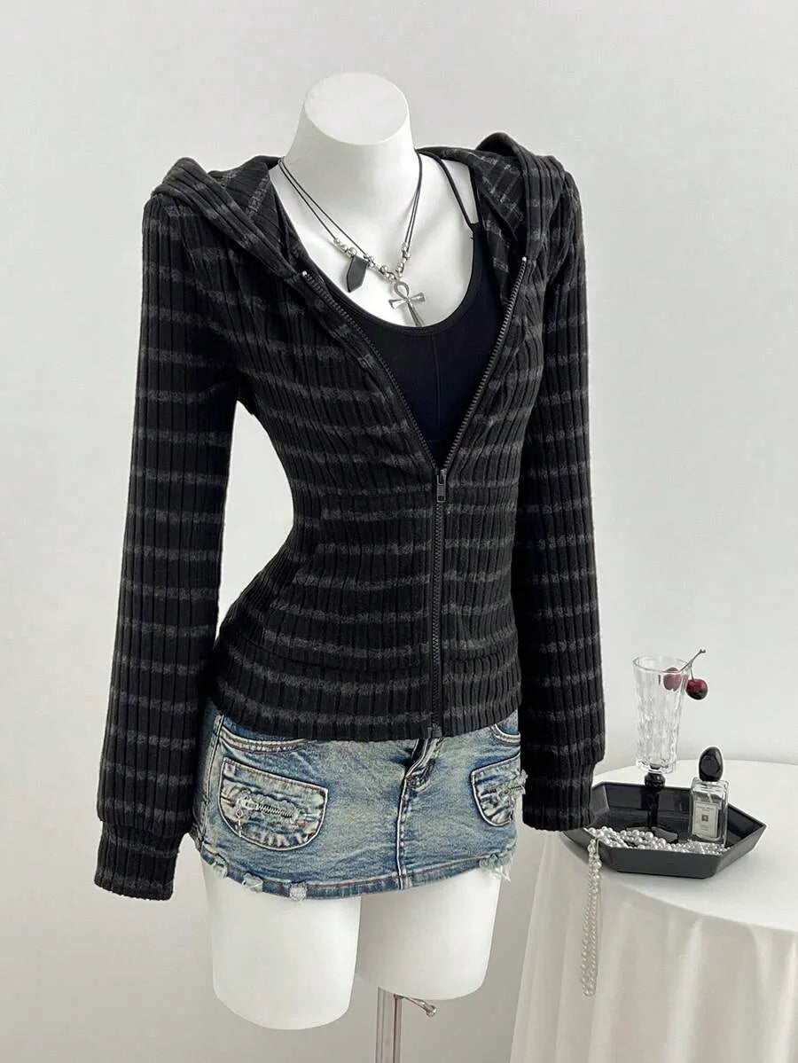 SHEIN ICON سويت شيرت نسائي مضلع بغطاء رأس وسحاب بلون الأسود
