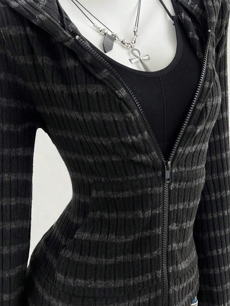SHEIN ICON سويت شيرت نسائي مضلع بغطاء رأس وسحاب بلون الأسود
