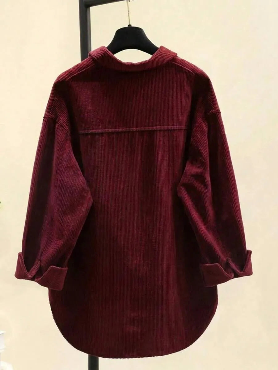 SHEIN قميص نسائي فضفاض من الكوردوروي بياقة بولو وأكمام طويلة بلون عنابي