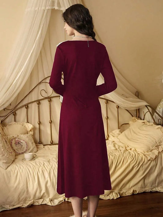 SHEIN Côtesoire فستان نوم بلون عنابي دانتيل وأكمام طويلة وتفاصيل شبكة وكشكش