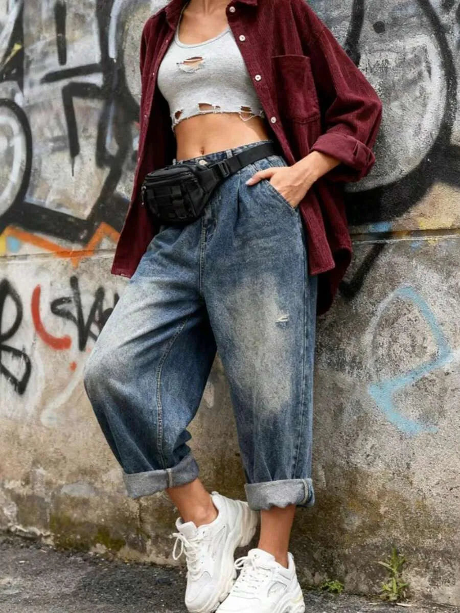 SHEIN قميص نسائي فضفاض من الكوردوروي بياقة بولو وأكمام طويلة بلون عنابي