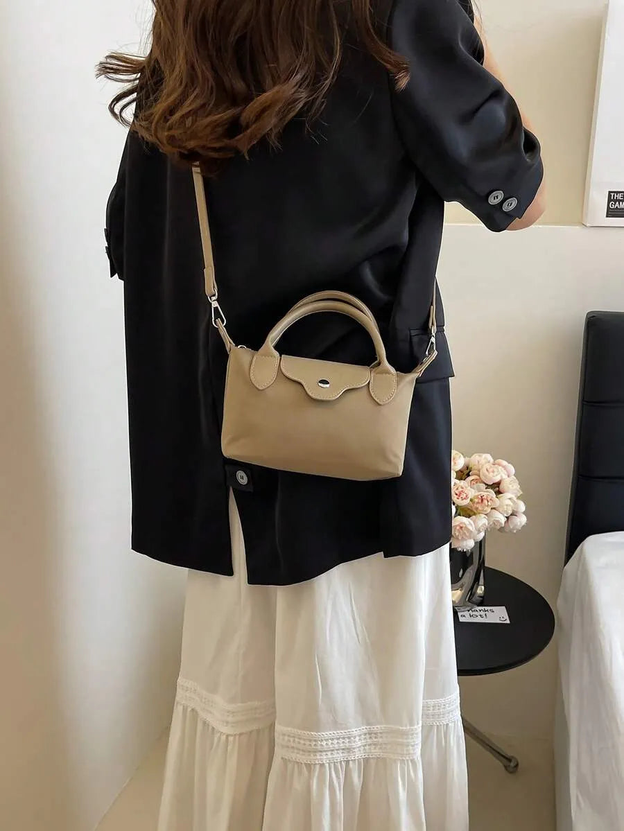 SHEIN حقيبة يد وكتف كاجوال من النايلون بتصميم كتلة لون