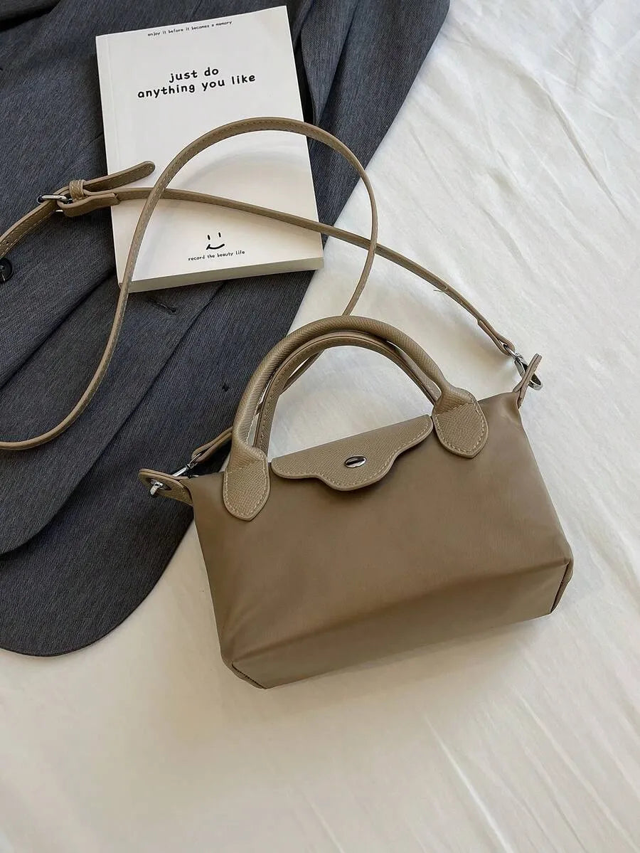 SHEIN حقيبة يد وكتف كاجوال من النايلون بتصميم كتلة لون