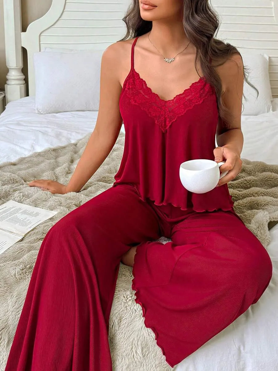 SHEIN Temptuelle طقم بيجاما قطعتين بحافة دانتيل وبنطلون طويل بلون عنابي