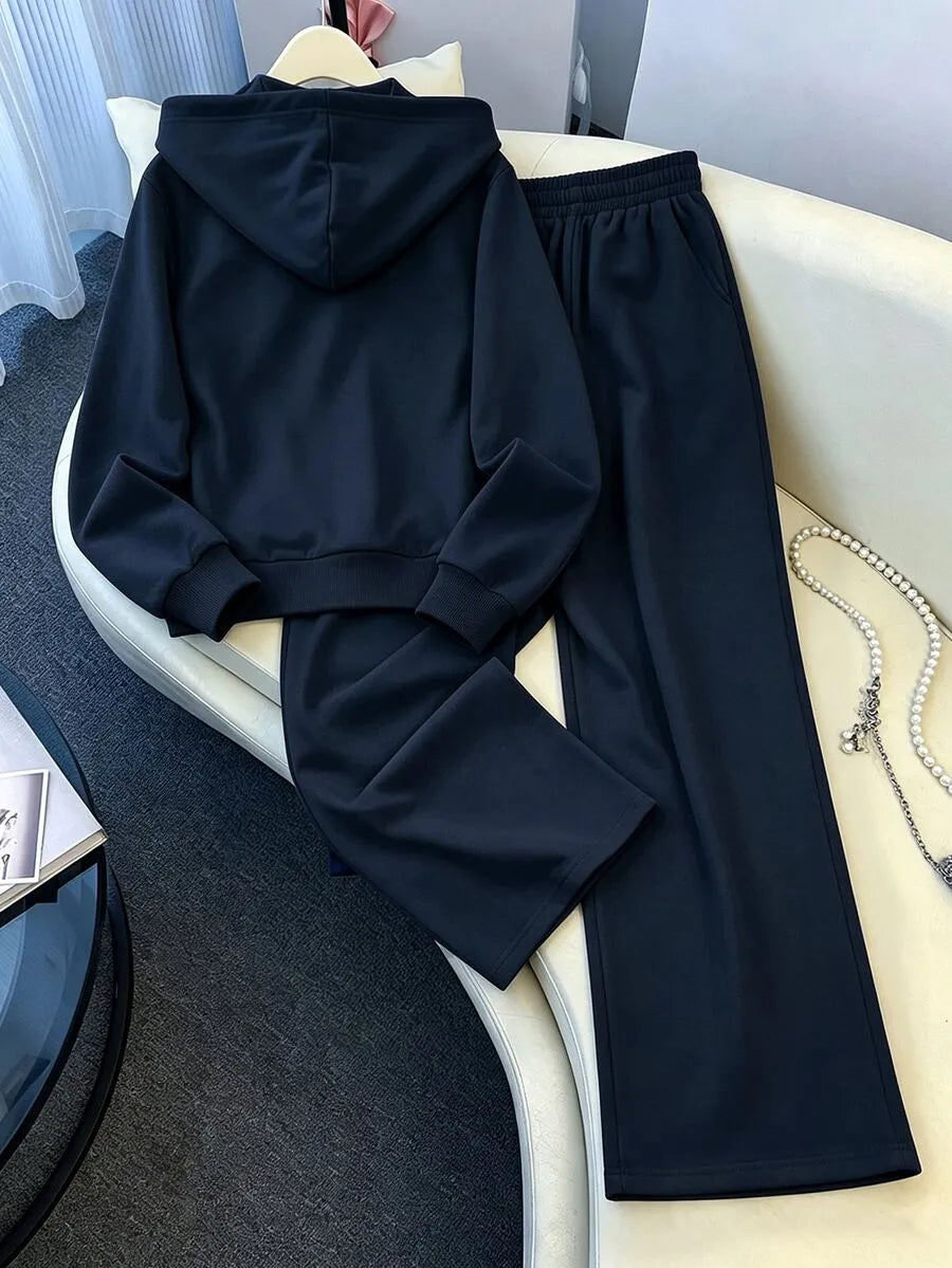 SHEIN GlowEve طقم رياضي نسائي قطعتين هودي مطرز وبنطال بخصر عالٍ بلون أزرق